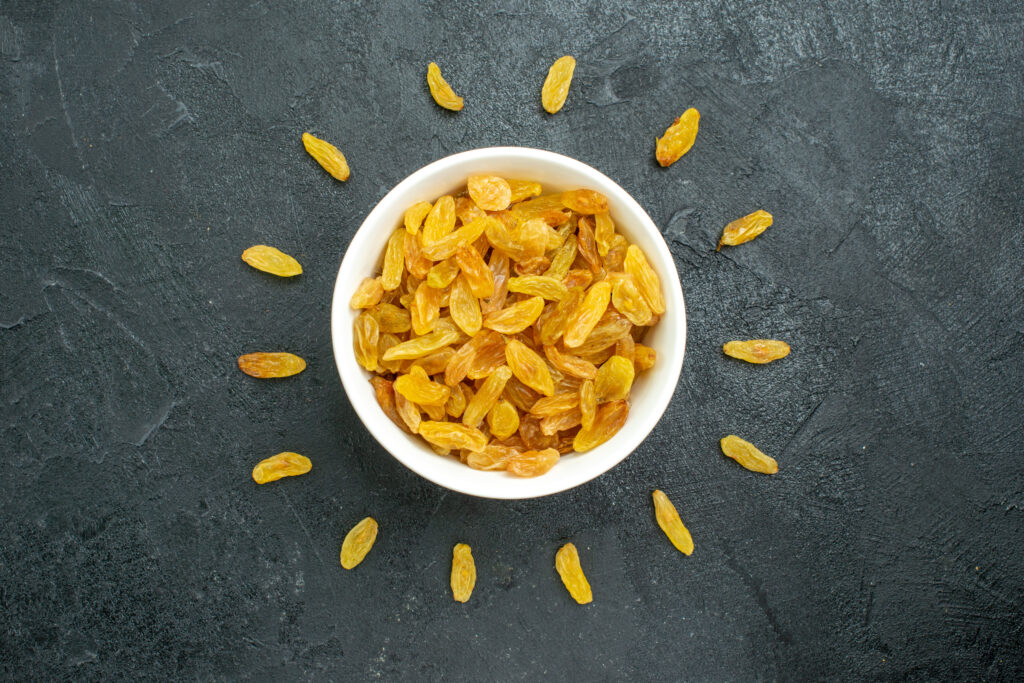 soaked raisins benefits