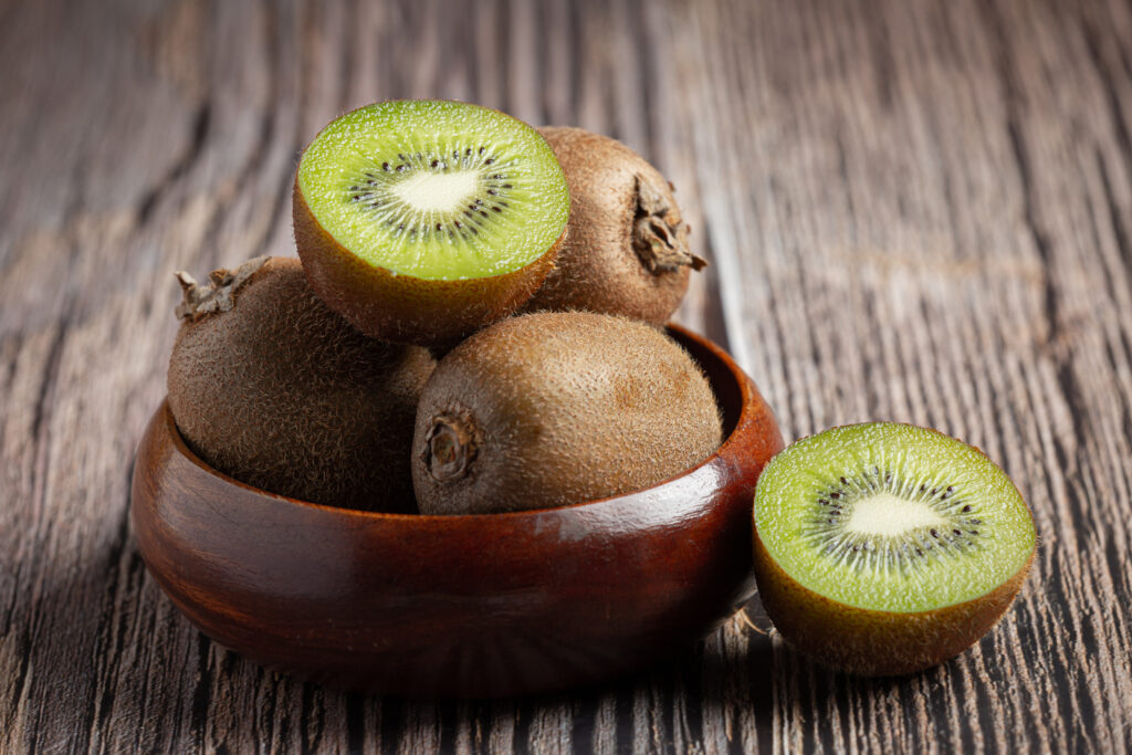 How to eat kiwi fruit